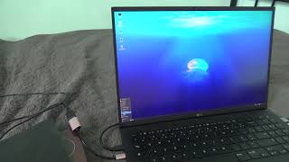 Lubuntu Linux LXQt 0170 Boot from USB Flash 2024 LG gram 16Z90QGAD75F Portable PC Laptop [upl. by Nodnar]