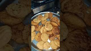 Maida ka tasty biscuits ytshorts indianrecipe sweetrecipe dailyhealthyfood vlogs comedy fun [upl. by Gipsy]