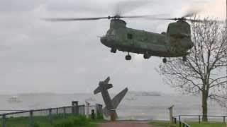 Chinook plaatst monument in Harderwijk [upl. by Queston]