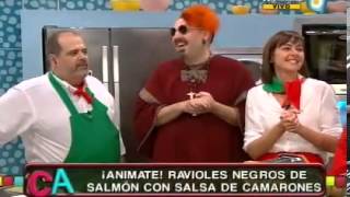 Ravioles negros de salmón con salsa de camarones [upl. by Page624]