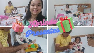 Abrindo os presentes de aniversário da nossa filha olha que lindos presentes 🎁 ficamos realizados [upl. by Akenihs]