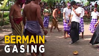 Pertandingan gasing tradisional di desa sade Lombok  SISI LAIN [upl. by Ayrotal]