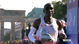 Eliud Kipchoge wins the BMW BERLINMARATHON 2023 [upl. by Millhon85]