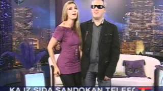 Rada Manojlovic i Sasa Matic  Mesaj mala  Peja Show  TV DM Sat 15032011 [upl. by Flita]