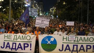 quotIhr werdet nicht grabenquot Massendemo gegen Lithiumabbau in Belgrad [upl. by Jeanelle795]