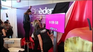 La provoc du site dadultère Gleeden au salon du mariage [upl. by Yrret]