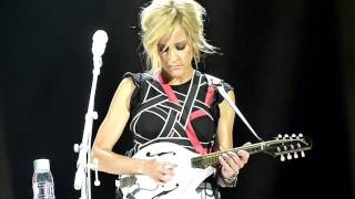 Dixie Chicks Live  Hallenstadion Zürich  170416  Landslide [upl. by Mellie728]