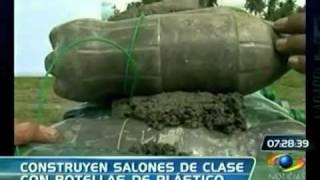 Construyen paredes con botellas de plastico [upl. by Tumer]