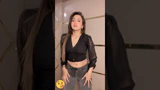 Avneet kaur 🆚 Ashi Singh  dancing video [upl. by Kerred]