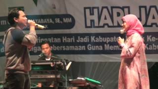 Wali  Yank Live Wali feat Bupati Lebak HUT Kabupaten Lebak ke186 Tahun 2014 [upl. by Naneek]