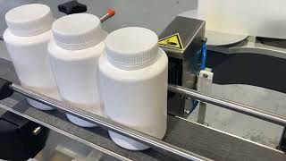 Labelling system for wraparound label application onto plastic jars [upl. by Bren]