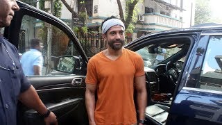 Farhan Akhtar Spotted At Pali Village Bandra  Watch Video [upl. by Lucian995]