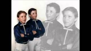 Niños Devia Soy feliz con el en las voces de Daniel y Juan Carlos [upl. by Bezanson]