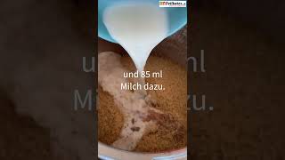 Schokokuchen Rezept – mit Schmand und extra saftig [upl. by Knute950]