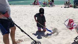 Treasuring hunting at the beach Harper found a pirate treasure box [upl. by Braunstein]