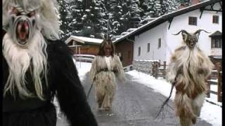 Krampuslauf ArlbergPass Krampalar St Anton aA 05 Dez 09 [upl. by Ylsew]