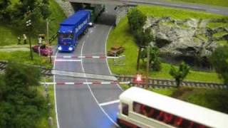 Modellbahn  Zug und Bahnübergang  train and railroad crossing  電車と踏切 [upl. by Erdeid]