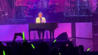 Barry Manilow Live in Vegas  I write the songs [upl. by Yllatan]