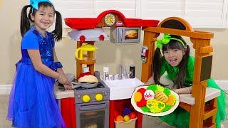 Jannie amp Emma Pretend Play w Kitchen Restaurant Cooking Kids Toys [upl. by Navarro560]