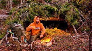 Bushcraft Survival Shelter Camping In Freezing temperatures [upl. by Danaher41]