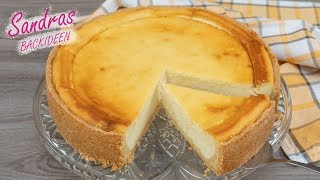 Käsekuchen  klassisch  leckeres und leichtes Rezept  Quark und Mürbeteig  Cheesecake Recipe [upl. by Ecyle42]