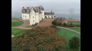 Vu du ciel  Amboise et son château [upl. by Yemrots436]