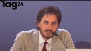 Luca Marinelli a Venezia è Mussolini” “Sono antifascista doloroso non giudicare il personaggio” [upl. by Adnicul]