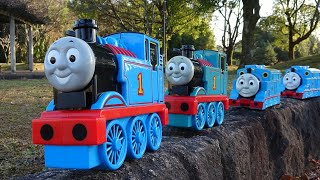 Big Thomas carry case ☆ Hide and seek in the park with 40 Thomas amp friends [upl. by Nnahgem724]