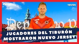 Jugadores de Tiburones Rojos presentan jersey [upl. by Nissa]