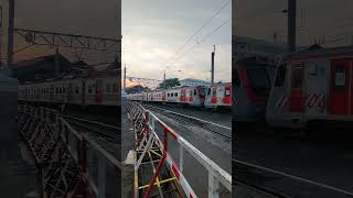 KRL JOGJASOLO DARI STASIUN TUGU 0530  KERETA REL LISTRIK krl kereta stasiuntugu [upl. by Sierra665]