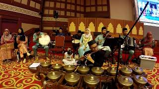 Brunei Traditional Song quotSamalindangquot live performance ft Seri Berunai Instrumental [upl. by Coppins]