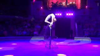 Элен Крамер эквилибр и каучук Аргентина Elayne Kramer handstand and contortion [upl. by Anaeda502]