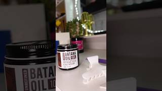 How I use Batana Oil to keep my scalp moisturized batanaoil naturalhair naturalhairproducts [upl. by Phil]