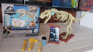 ENCONTREI OSSOS DO DINOSSAURO TREX Kit de Escavação Jurassic World [upl. by Kcinimod609]