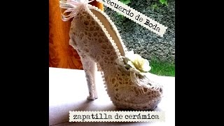 Como decorar una zapatilla de cerámica recuerdo de boda FOR WEDDING DECORATED POTTERY [upl. by Anoli869]