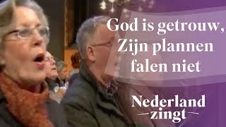 God is getrouw Zijn plannen falen niet [upl. by Ratcliffe427]