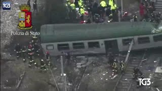 Incidente ferroviario a Pioltello le chiamate ai soccorsi Aiutateci il treno è deragliato [upl. by Yance]