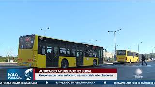 Autocarro apedrejado no Seixal [upl. by Jerroll]