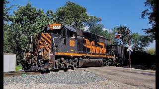 Rio Grande GP40s and an NKP bracket crossing signal [upl. by Ayak]