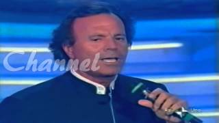 Julio Iglesias  Una donna può cambiar la vita  live [upl. by Mazel594]