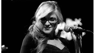 Melody Gardot 4Worrisome Heart live amp jazzy [upl. by Ahseikan300]