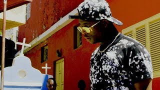 Ninho  Un Poco Clip officiel [upl. by Oah189]