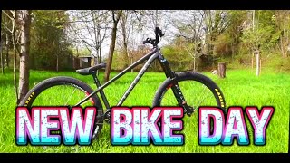 Ich teste mein neues Commencal Absolut Dirtbike im Saharastaub in Graz [upl. by Maddocks]