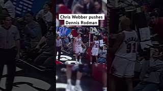 Chris Webber pushes Dennis Rodman chriswebber dennisrodman basketball history nbaclips defense [upl. by Namajneb558]