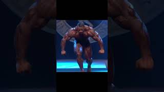 Roelly Winklaar Arnold Classic 2018 Posing Routine Generation Iron roellywinklaar olympia ytshort [upl. by Lulu898]