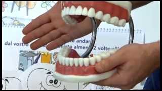 DENTALCOOP insegnare giocando ligiene orale ai bambini [upl. by Adlei17]