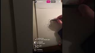 Hyunjin the artist 🧑‍🎨  8524 hyunjin instagram live  straykids hyunjin live flowers art [upl. by Ahar]