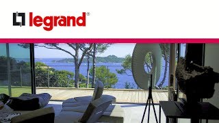 Découvrez une villa bioclimatique et en domotique Legrand face à l’île de Porquerolles [upl. by Ramat290]