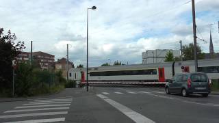 Passage a Niveau Roubaix Bahnübergang Railroad Level Crossing Spoorwegovergang [upl. by Daiz]