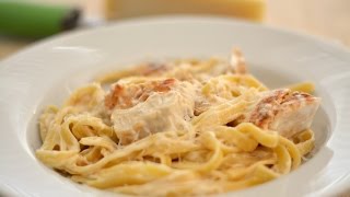 FETTUCCINE ALFREDO CON POLLO  Cómo Hacer Una Salsa Alfredo  SyS [upl. by Ginder965]